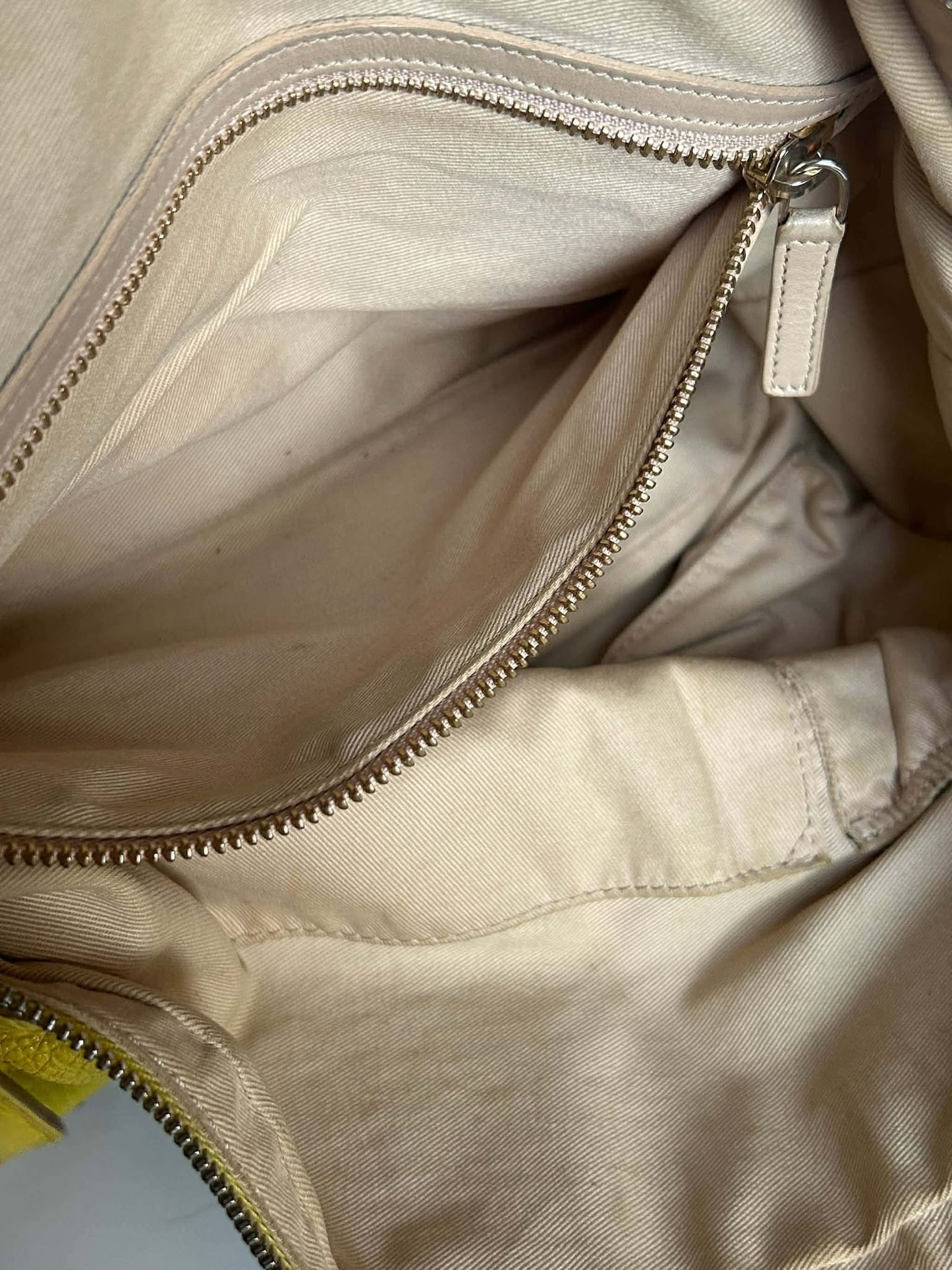 Givenchy yellow nightingale MA1121 rank Ab