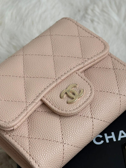 Chanel trifold waller caviar beige&nbsp; series 31813632 9/10