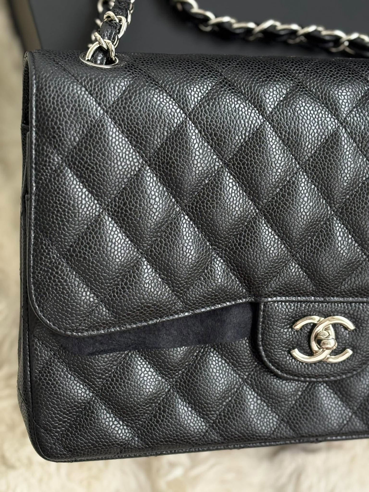 Chanel Jumbo Flap Black Caviar Shw Series 21624403