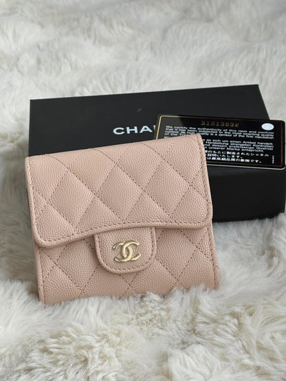Chanel trifold waller caviar beige&nbsp; series 31813632 9/10
