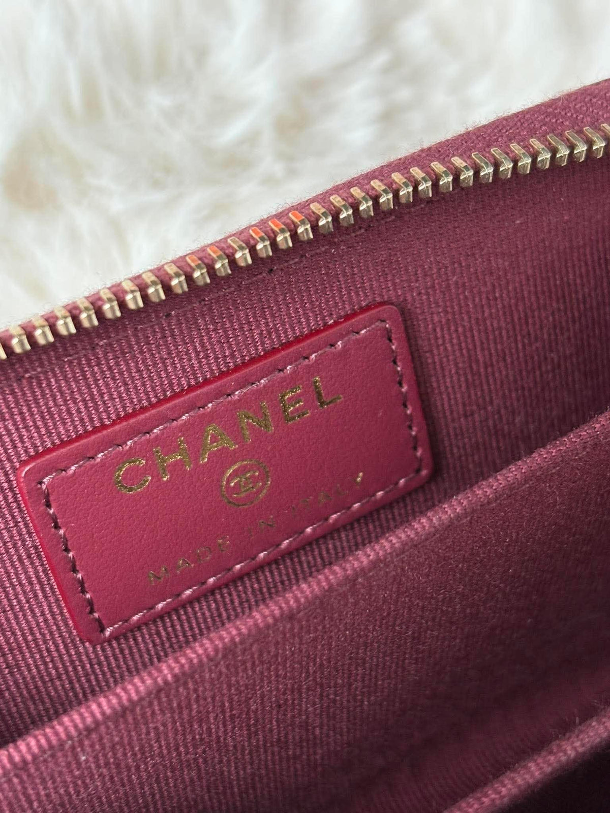 Chanel Compact zippy maroon chw caviar NU4U8156