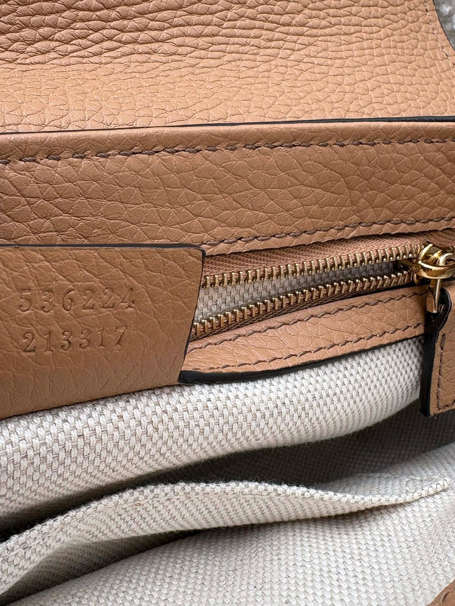 Gucci soho sling bag beige Brandnew