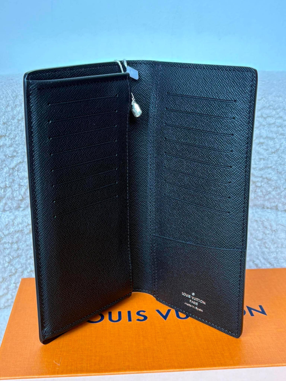 Louis Vuitton Brazza&nbsp;long wallet graphite Brand new micro