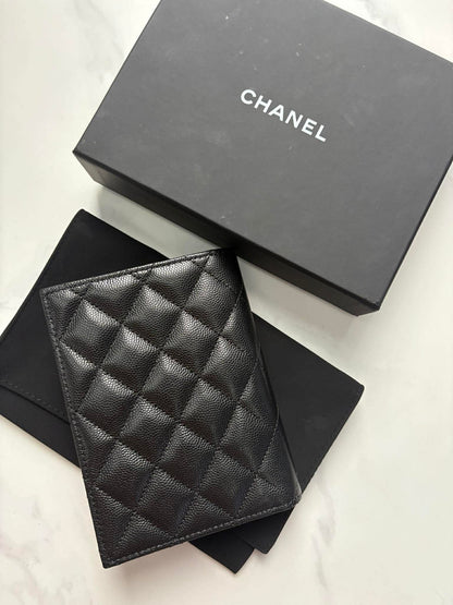 Chanel Passport holder big cc micro H0H63EC8