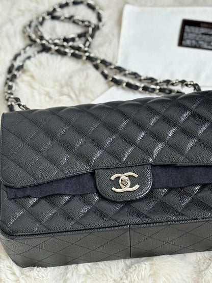 Chanel Jumbo Flap Black Caviar Shw series 19915806 9/10 Excellent Used