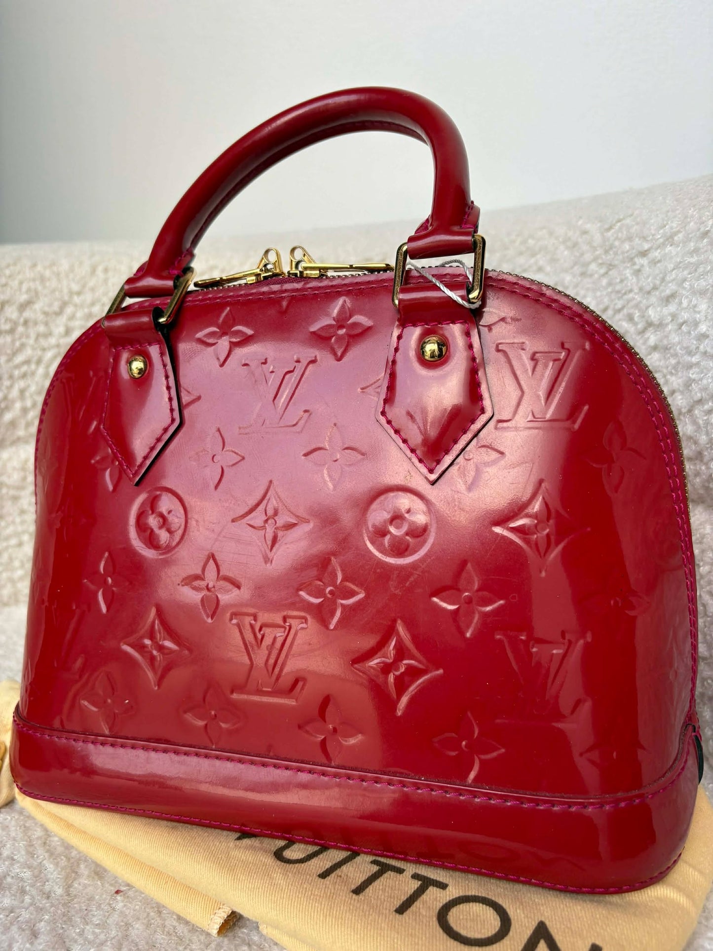 Louis Vuitton Alma bb impriente vernis red ghw M54180