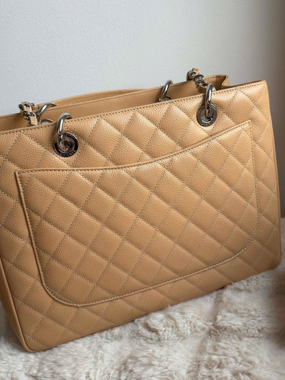 Chanel gst beige 19106870 rank A