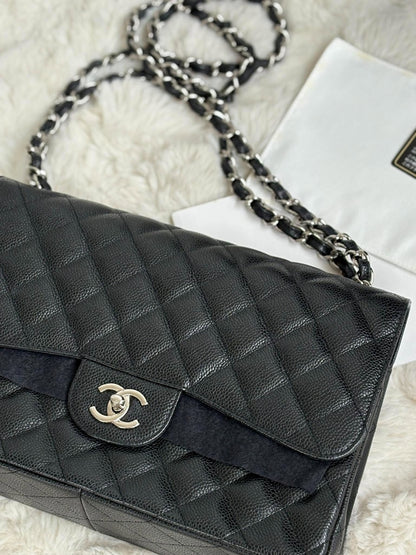 Chanel Jumbo Flap Black Caviar Shw series 19915806 9/10 Excellent Used