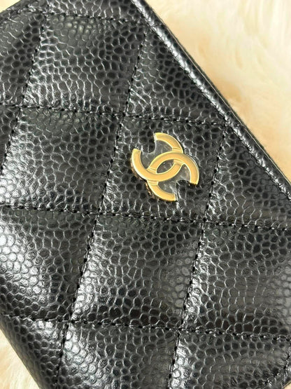Chanel Compact zippy black chw caviar UUC7P366