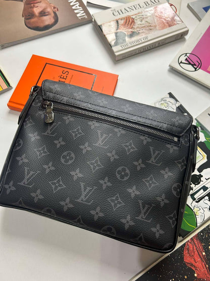 Louis Vuitton District&nbsp;pm eclipse micro Brandnew