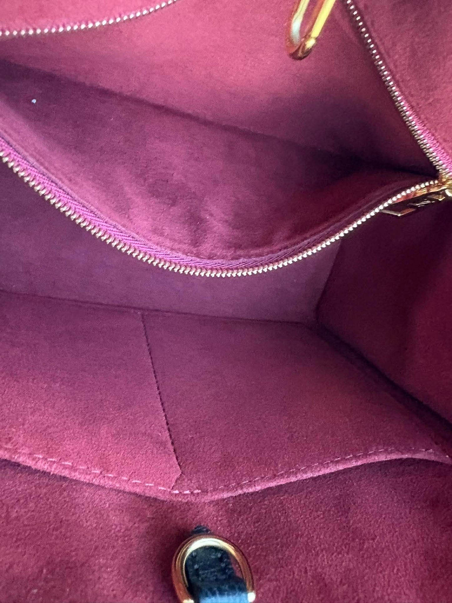 Louis Vuitton On the Go impriente pm Excellent Condition