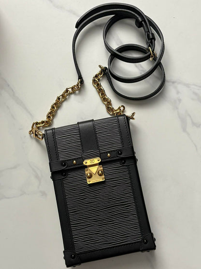 Louis Vutton&nbsp; Epi Trunk black with strap NZ4149