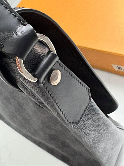 Louis Vuitton Gm Daniel graphite rank A SP0029