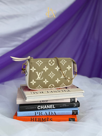 Louis Vuitton Mini pochette limited edition micro BN