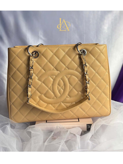 Chanel gst beige 19106870 rank A